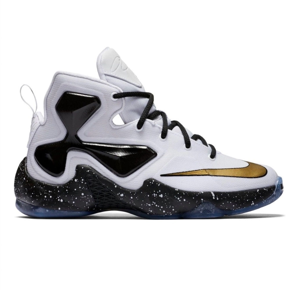 Nike LeBron XIII